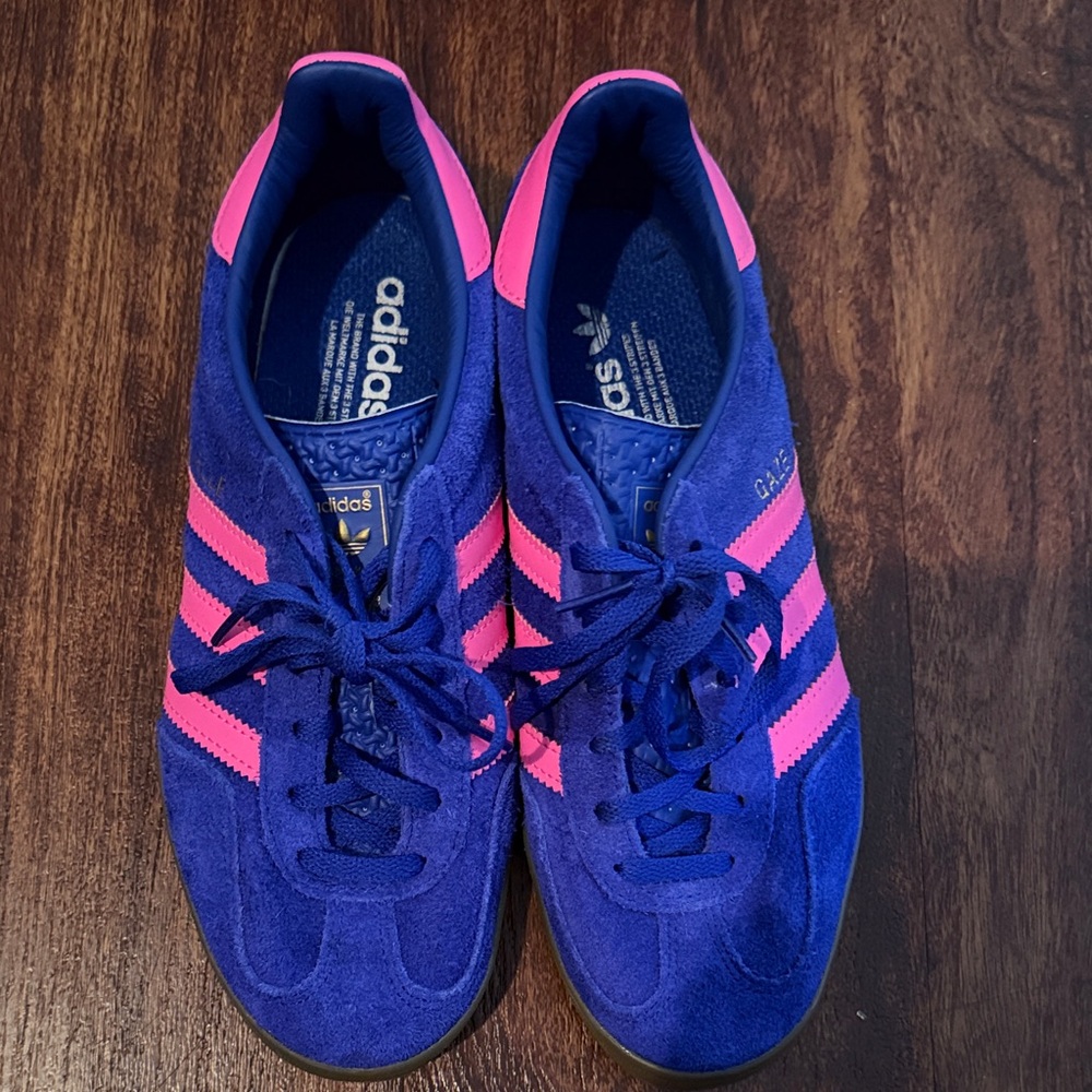 Adidas Gazelle sz 7.5  blue lucid pink Sneakers
